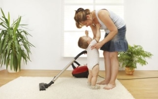 Vacuuming carpet 12632 500x333